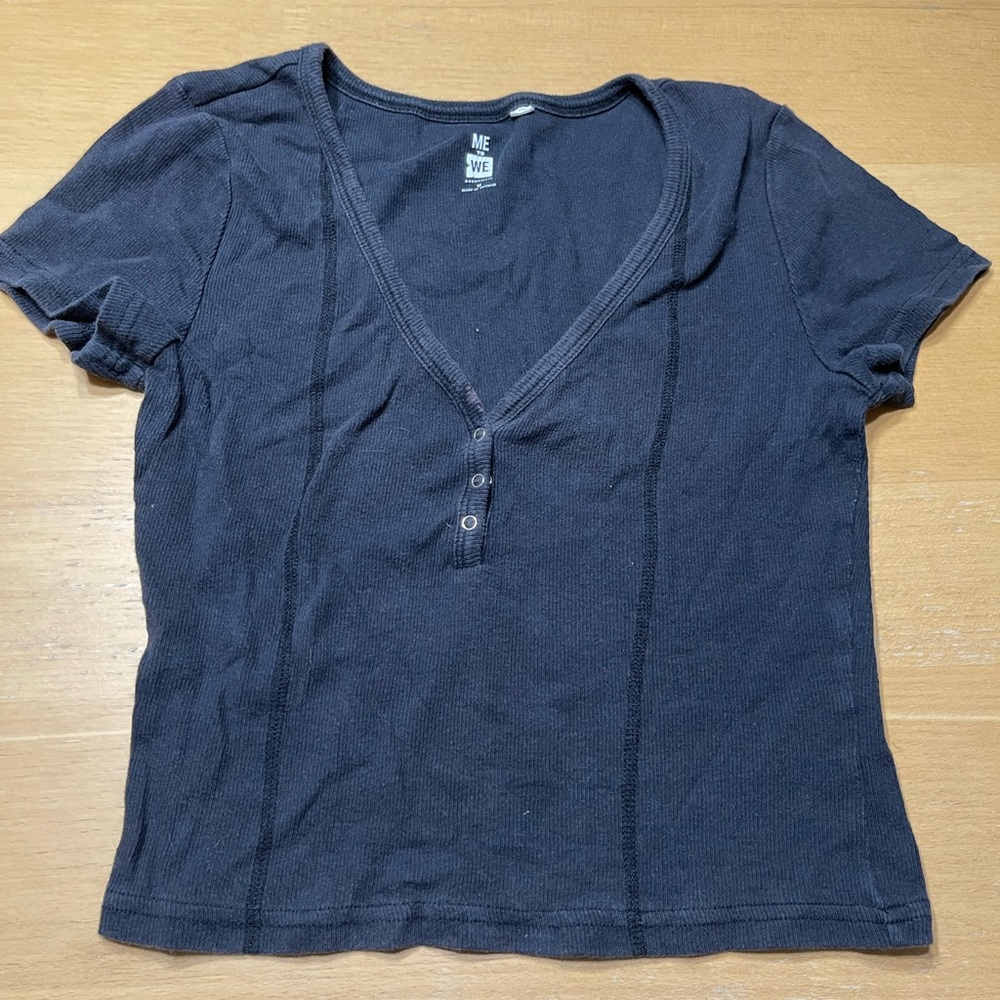 Black PacSun top